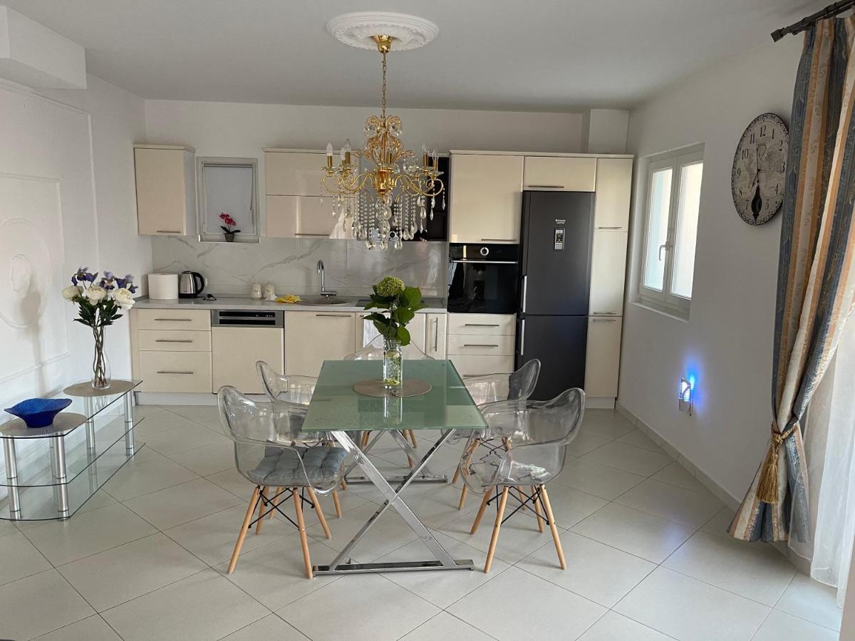 Apartmani Cirovic Luxury Herceg Novi Eksteriør billede