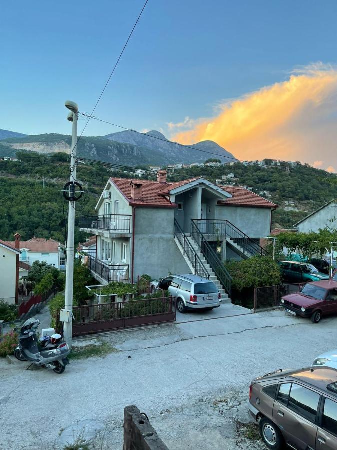 Apartmani Cirovic Luxury Herceg Novi Eksteriør billede